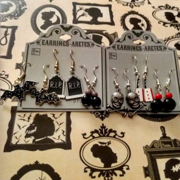 HAUNT COUTURE HALLOWEEN 6pc LOT BAT/BLOODY CLEAVER/SKULL & BONES/RIP EARRINGS - Picture 2 of 9